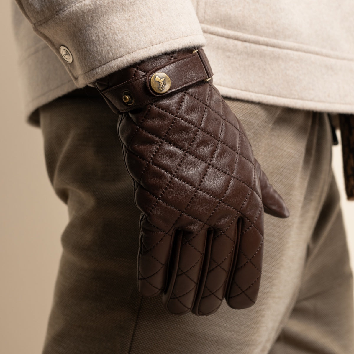 Mens quilted hot sale leather gloves